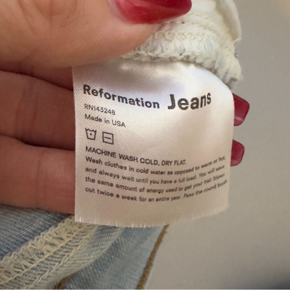 Reformation Claudia High Waist Relaxed Jean Size 26 St. Lucia Light Blue Wash - Picture 7 of 11